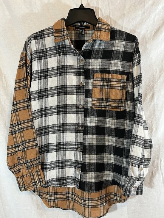 Forever 21 Tops - Forever 21 Women’s Small Brown & Black Patchwork Plaid Blouse